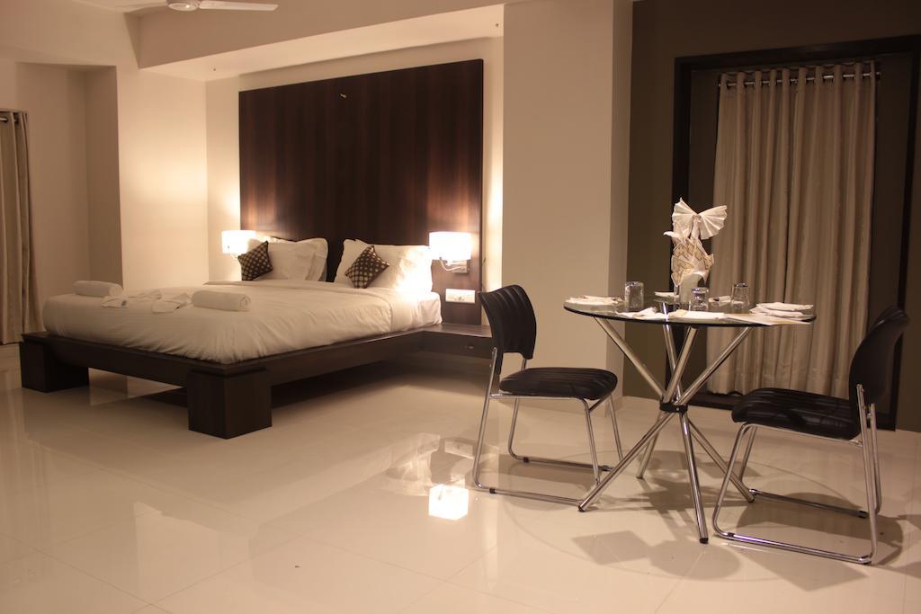 Hotel Magnum Inn 주나가드 객실 사진