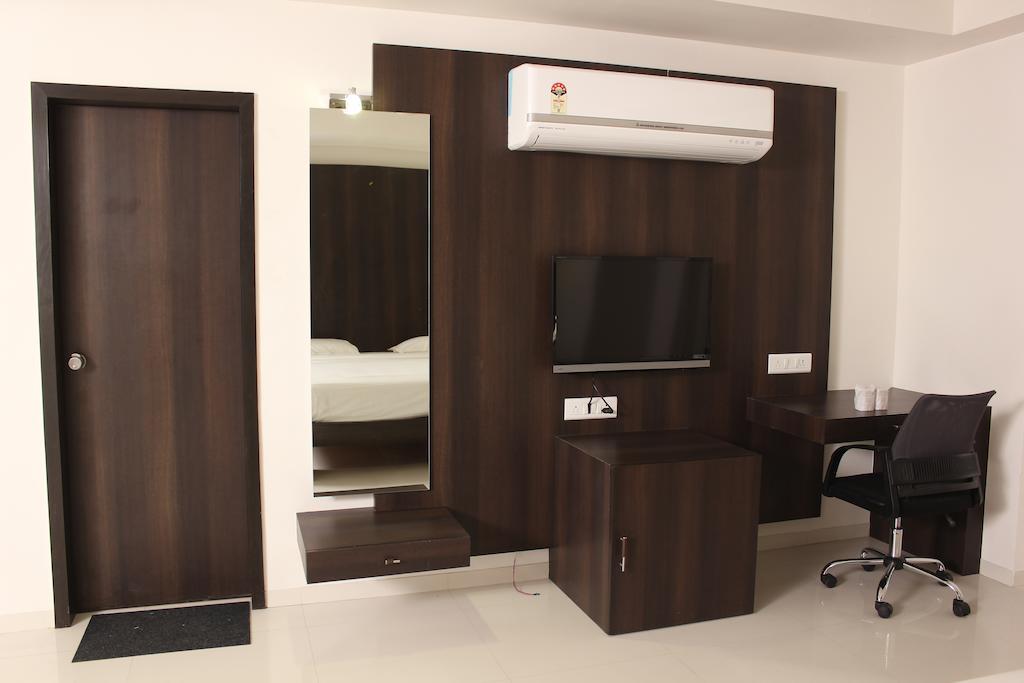 Hotel Magnum Inn 주나가드 객실 사진