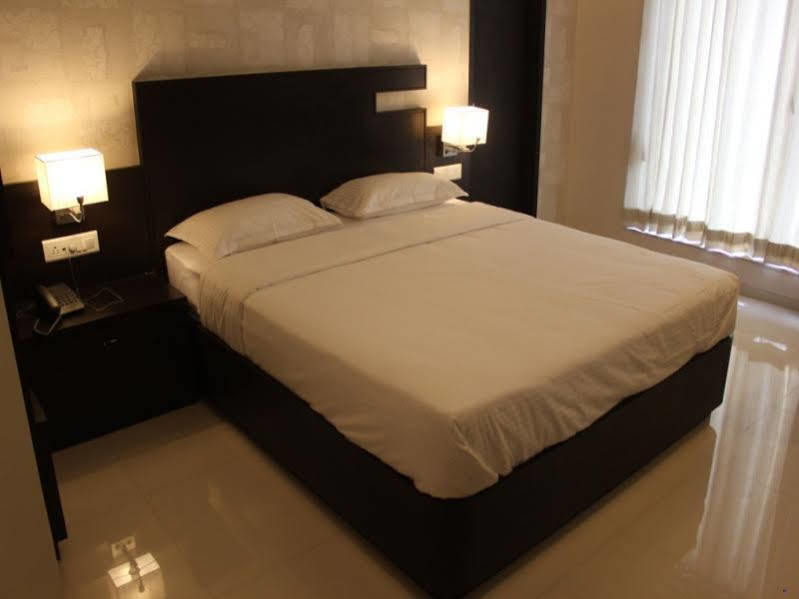 Hotel Magnum Inn 주나가드 외부 사진